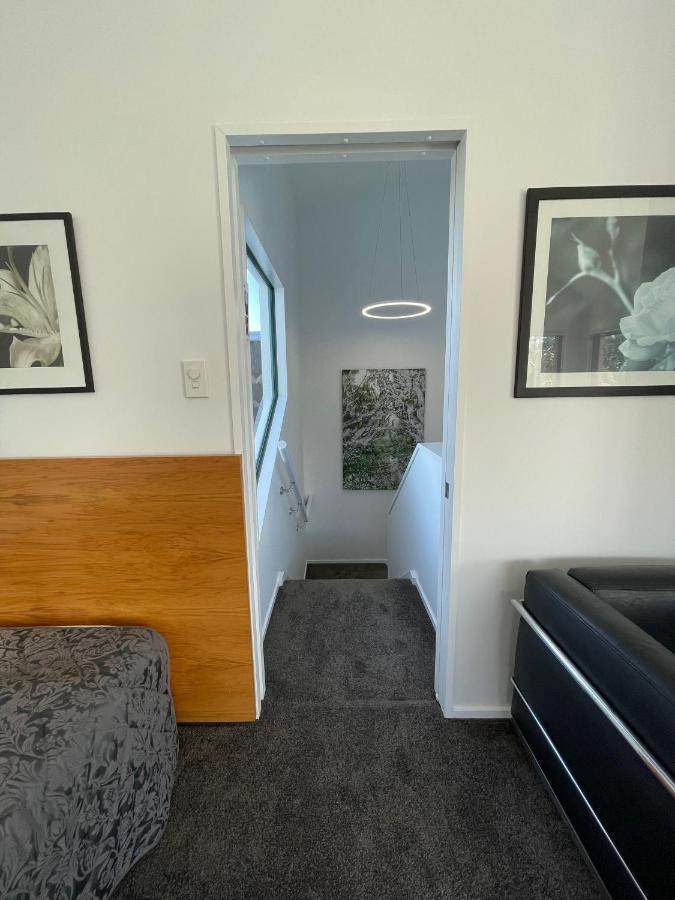 Luxury Home Next To Ocean And Walkway New Plymouth Extérieur photo