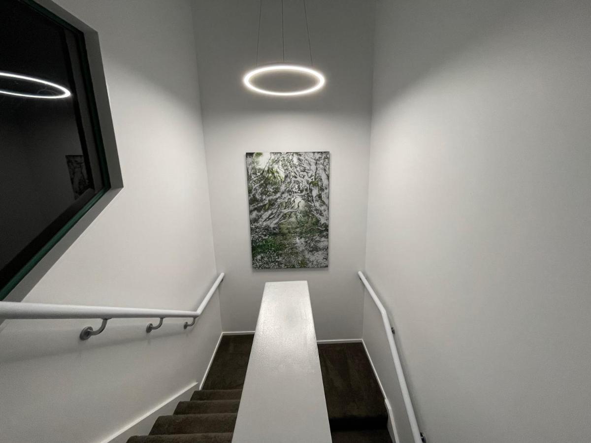 Luxury Home Next To Ocean And Walkway New Plymouth Extérieur photo