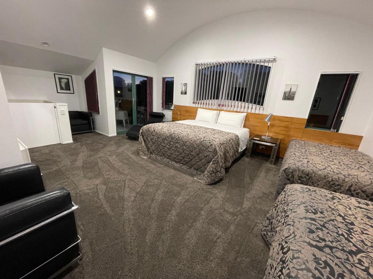 Luxury Home Next To Ocean And Walkway New Plymouth Extérieur photo