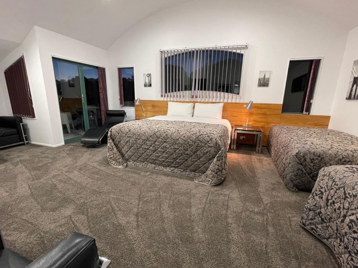 Luxury Home Next To Ocean And Walkway New Plymouth Extérieur photo