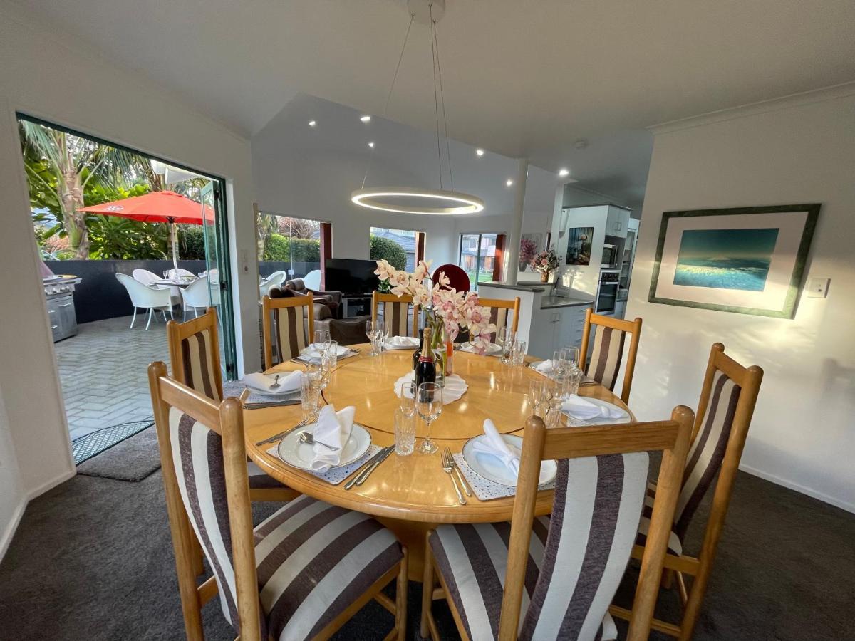 Luxury Home Next To Ocean And Walkway New Plymouth Extérieur photo