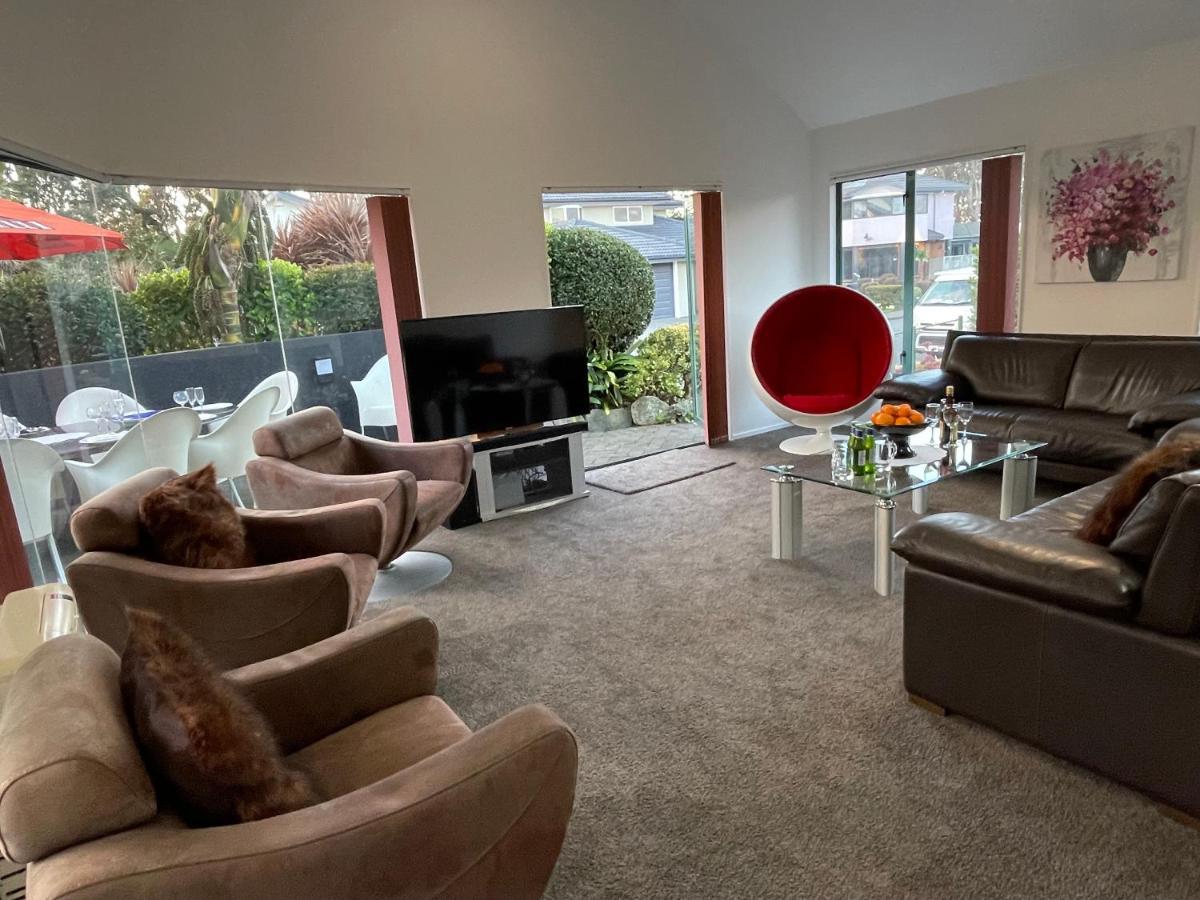 Luxury Home Next To Ocean And Walkway New Plymouth Extérieur photo