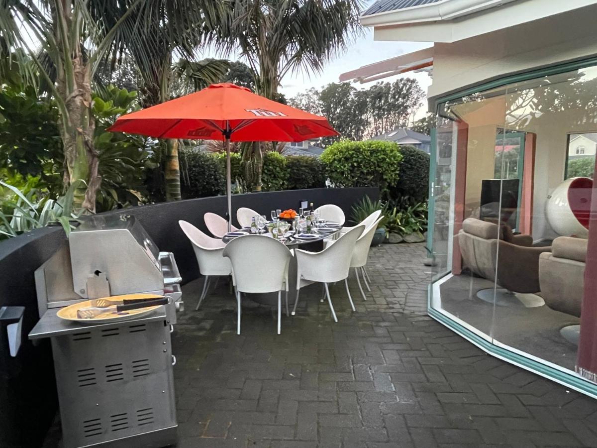 Luxury Home Next To Ocean And Walkway New Plymouth Extérieur photo