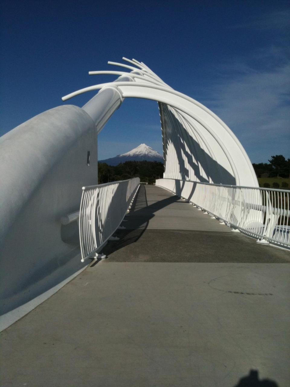 Luxury Home Next To Ocean And Walkway New Plymouth Extérieur photo
