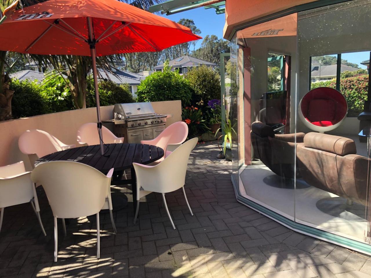 Luxury Home Next To Ocean And Walkway New Plymouth Extérieur photo