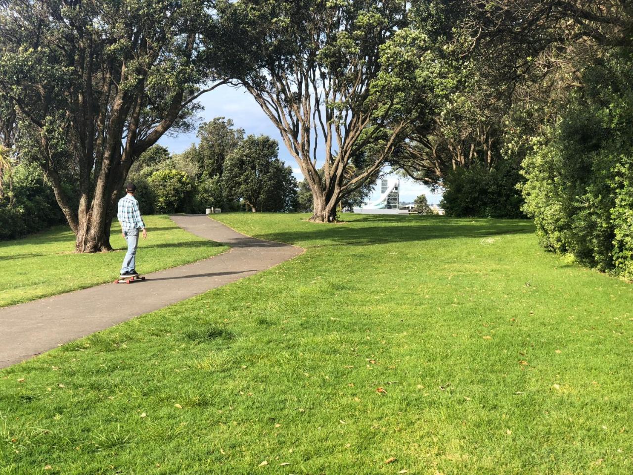 Luxury Home Next To Ocean And Walkway New Plymouth Extérieur photo